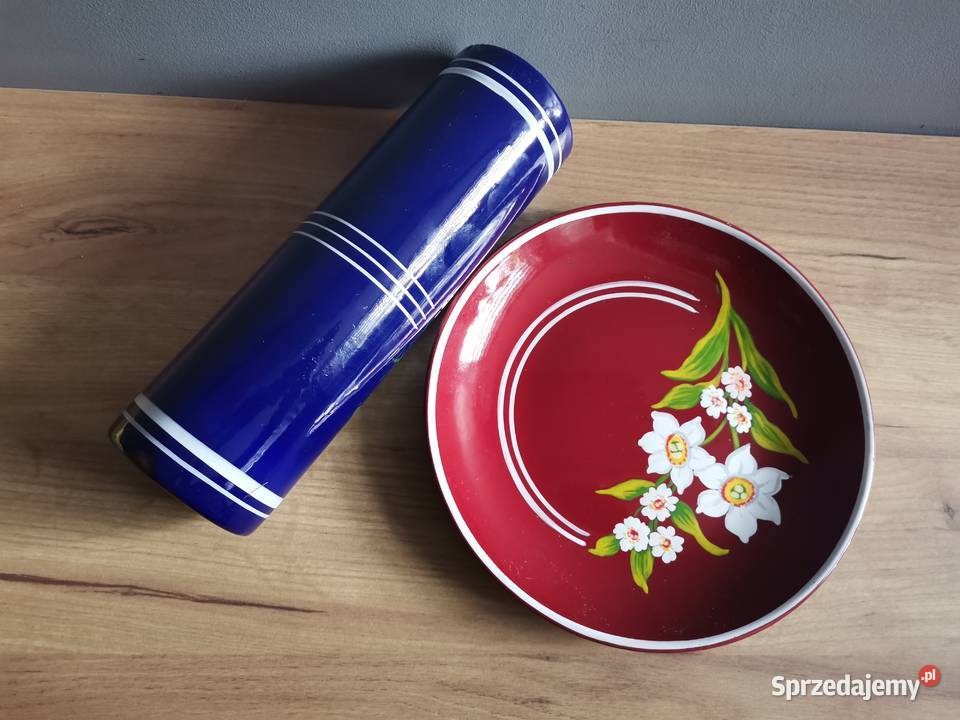 Stary wazon i patera w kwiaty kolorowa emalia