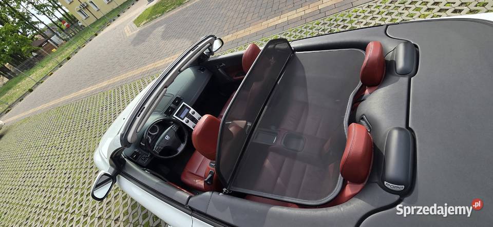 Volvo C70 2012 cabrio 25 T5 230 benzynalpg 2521cm3 Ostrołęka