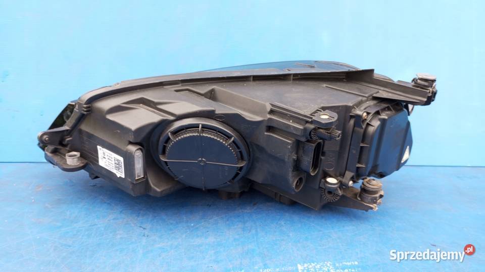 LAMPA PRAWY PRZÓD IGŁA XENON 5G1941034 osobowe Nowy Tomyśl