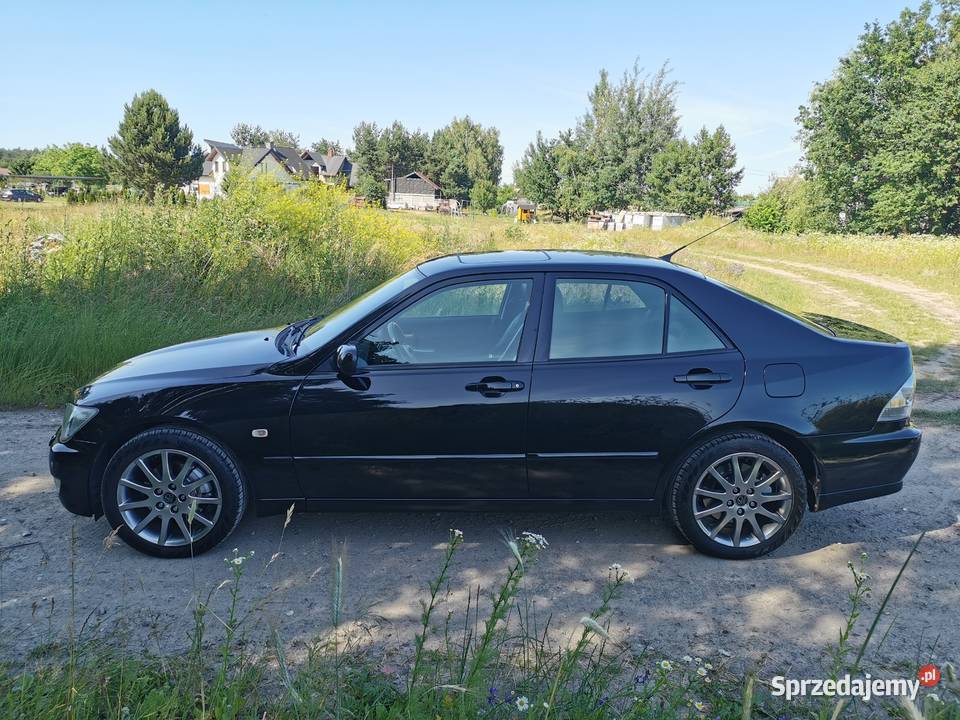 Lexus is 300 Prestige Rok produkcji 2004 mazowieckie
