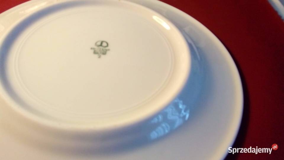 Podstawki talerzyki pod filiżankęSygnowane biały sprzedam