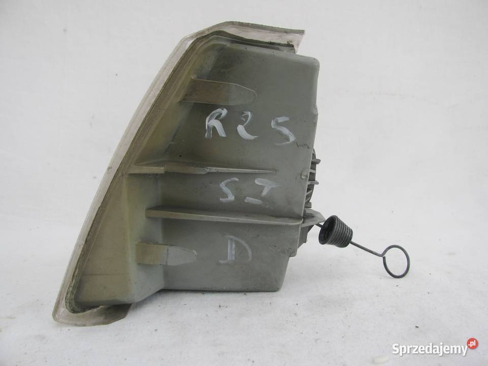 Kierunkowskaz prawy Renault 25 Szczecinek