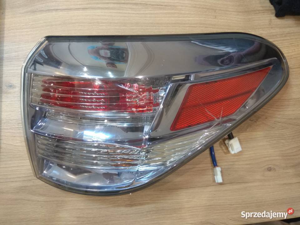 Lexus RX 450h lampa tylna prawa w błotnik 2009 r Lampy tylne Toruń