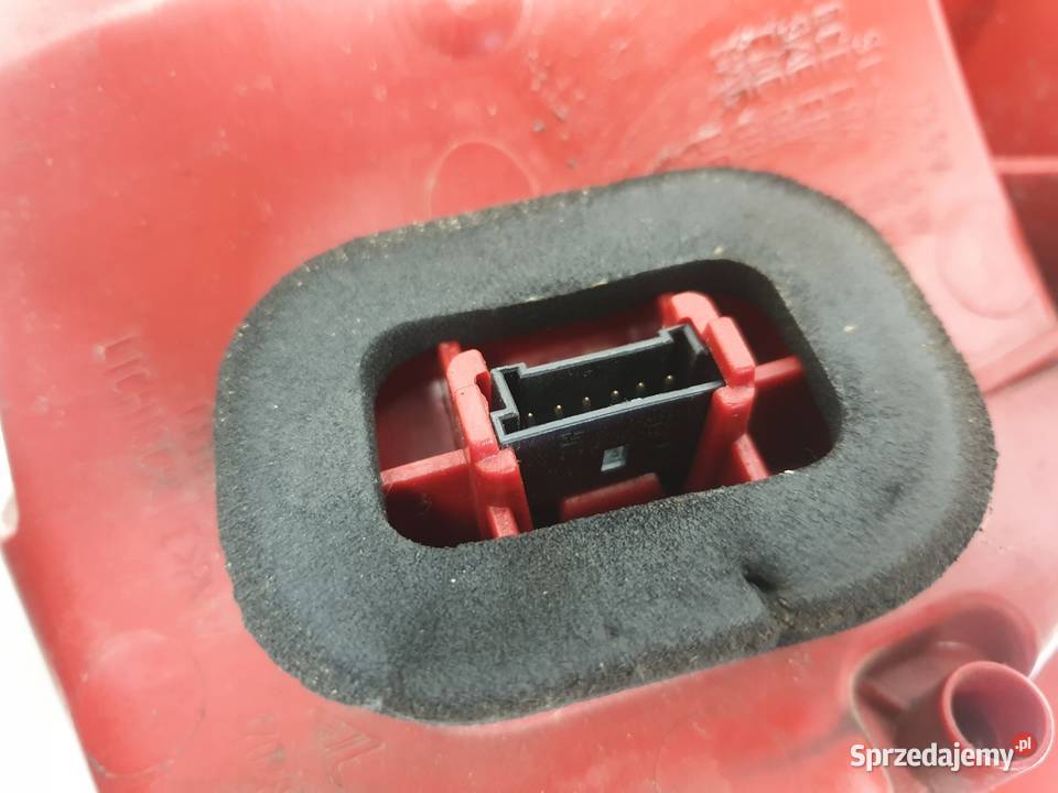 LAMPA Prawa BMW F01 F02 TYLNA PRAWY TYŁ europa lubelskie Rudka