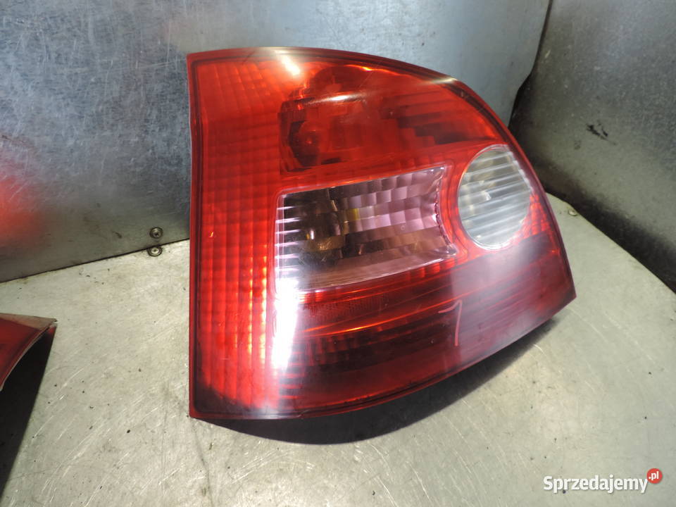HONDA CIVIC VII HB 5D LAMPA LEWY TYŁ TYLNA małopolskie