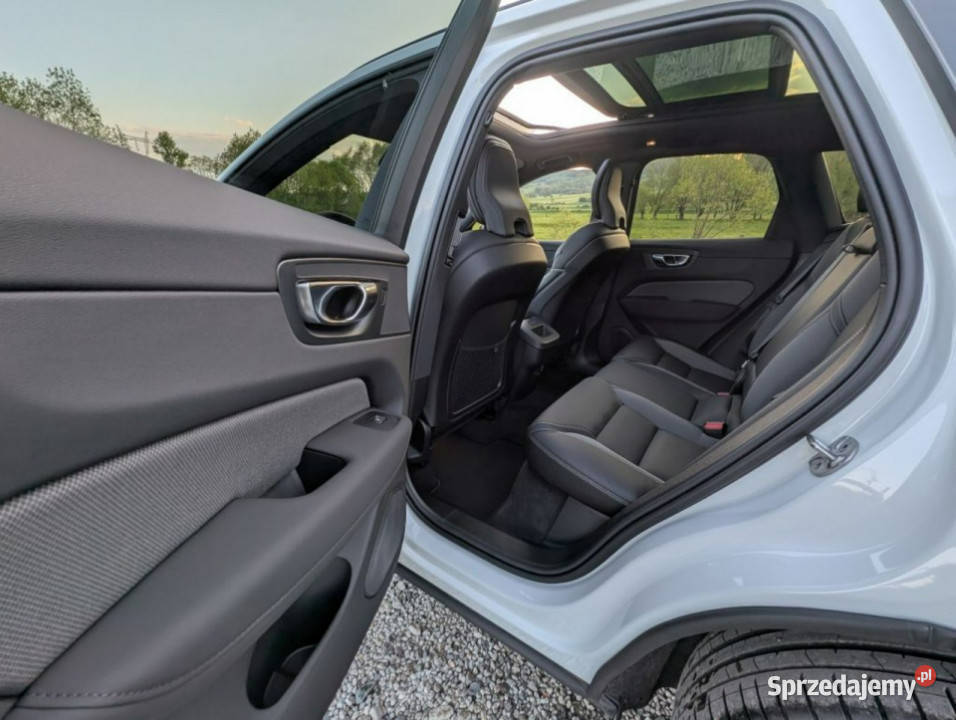 Volvo XC 60 Panoramadach kamera 360 harmankardon światła przeciwmgielne XC 60 Kamienna Góra