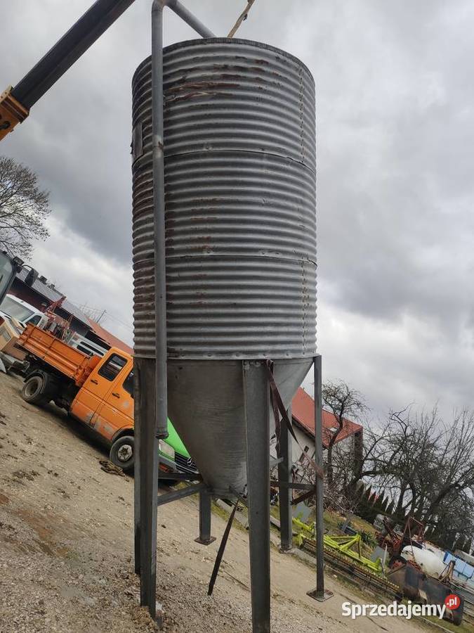 Silos paszowy około 8 ton 9 ton Kraszewice