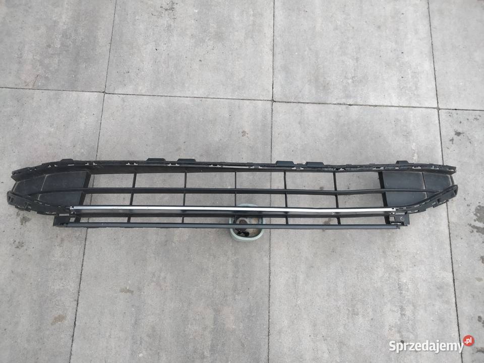 KRATKA Zderzaka dolna ŚRODKOWA VW PASSAT B8 14