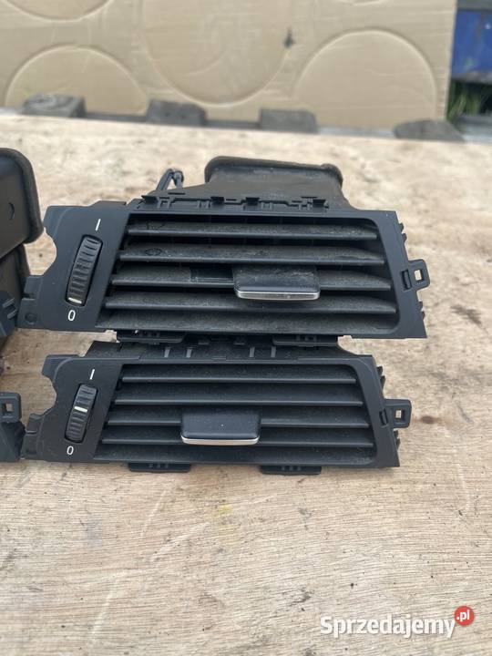 Kratka nawiewu lewa BMW E90 E91 sprzedam