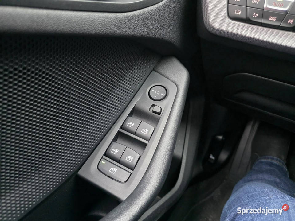 BMW 118 15 Benzyna 140 Automat Full LED Kamera pomorskie Słupsk
