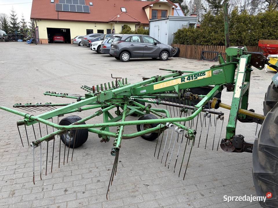 Zgrabiarka karuzelowa Stoll R 415 nie Krone Myszyniec