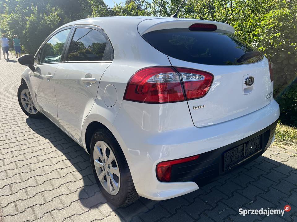 KIA RIO 12 BENZYNA 2015 gniazdo AUX Rio Ostrowiec Świętokrzyski sprzedam