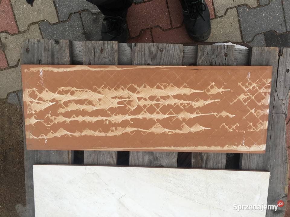 Glazura płytka ścienna estilo beige 25x70 firmy mazowieckie