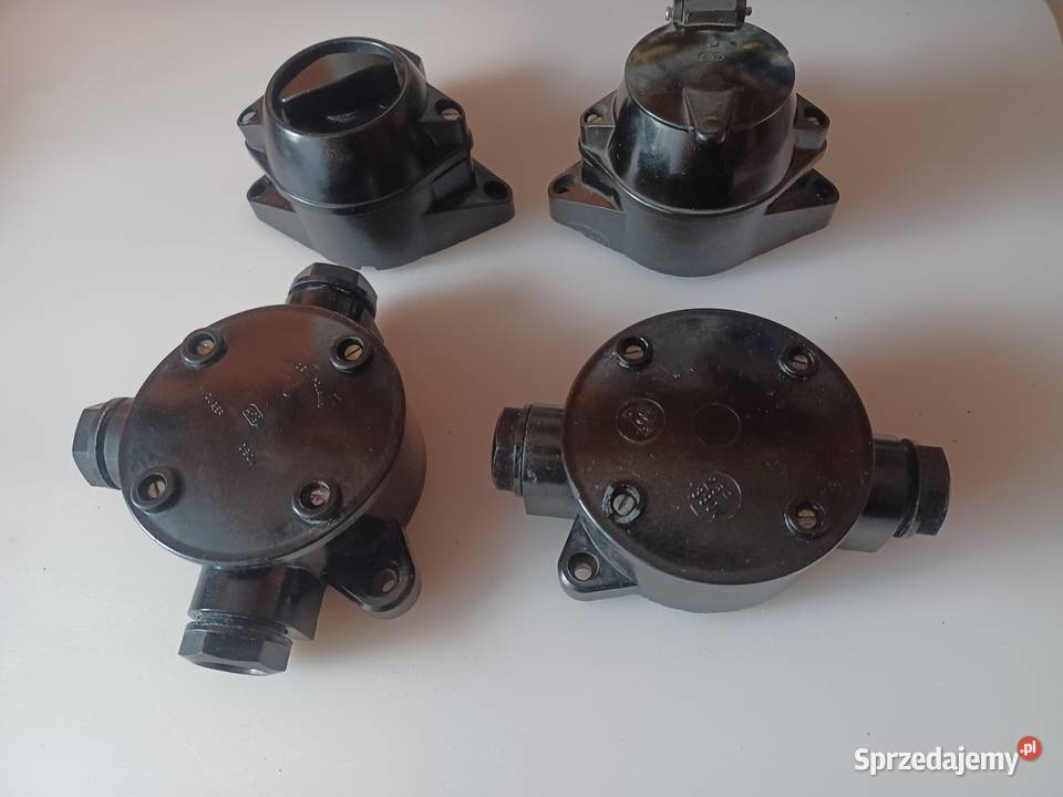 Puszki gniazdo i wyłącznik z bakelitu Kolekcja sprzedam