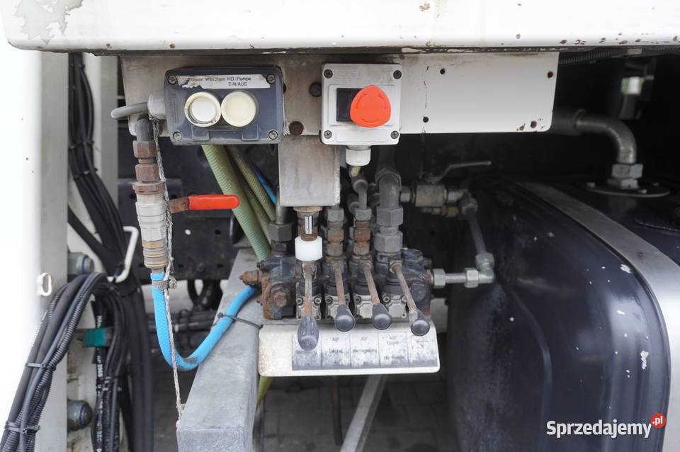 Zabudowa Holzmann Fahrzeugbau HBS 2812000 małopolskie Kraków