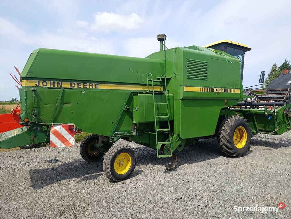 Kombajn zbożowy John Deere 1052 Rawica Nowa