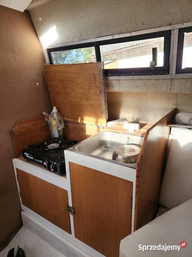 sprzedam jacht motorowy