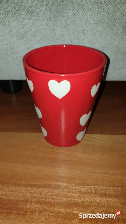 Doniczka czerwona w serca Walentynki