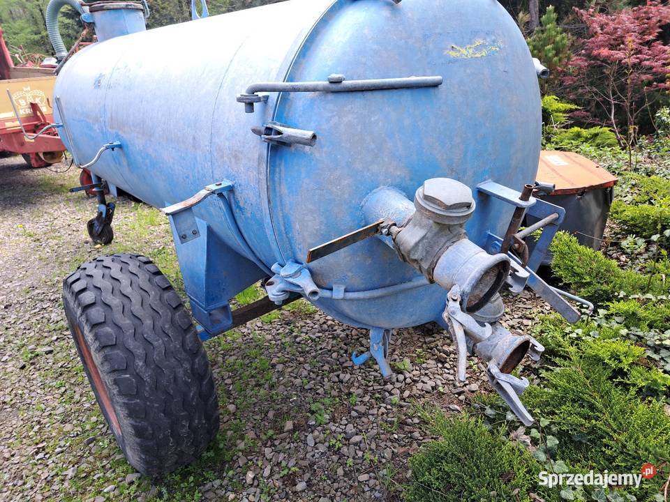 Beczka 2300 litrow małopolskie Wiśniowa sprzedam