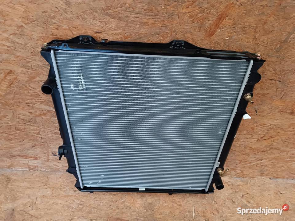 CHŁODNICA WODY TOYOTA LAND CRUISER J90 34i V6 96 Lampy przednie wielkopolskie