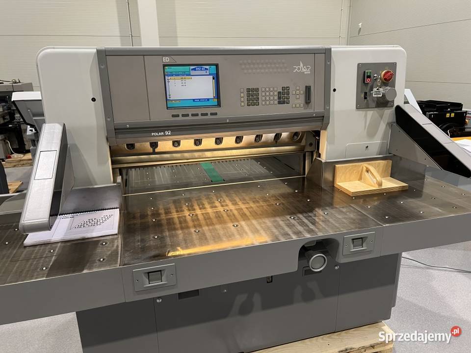 Gilotyna do cięcia papieru Polar Mohr 92 ED Radom