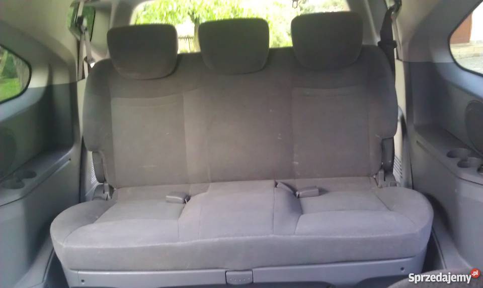 Ssangyong Rodius wygodnie przewiezie 7 osobób z Kruków