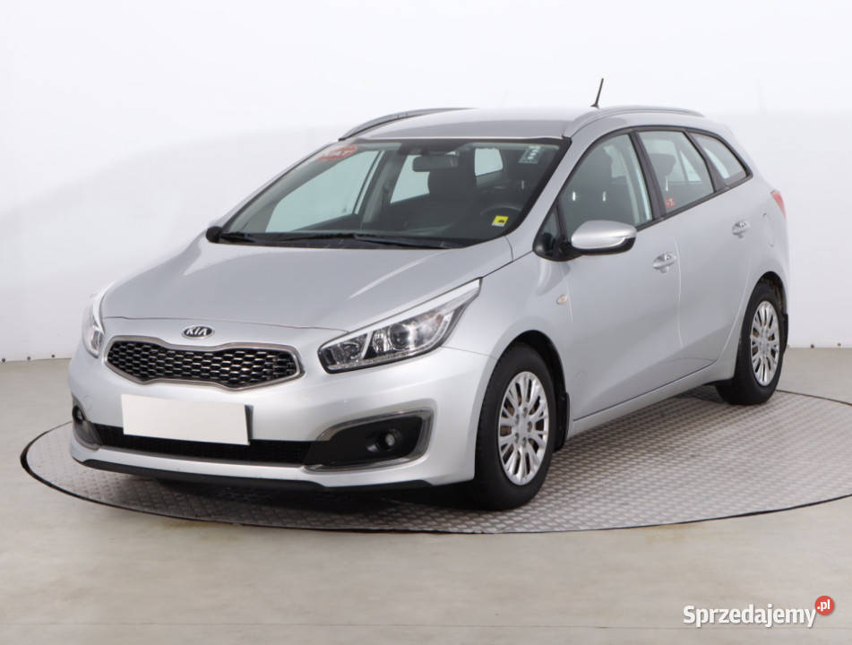 Kia Ceed 14 CRDi srebrny Kia Piaseczno