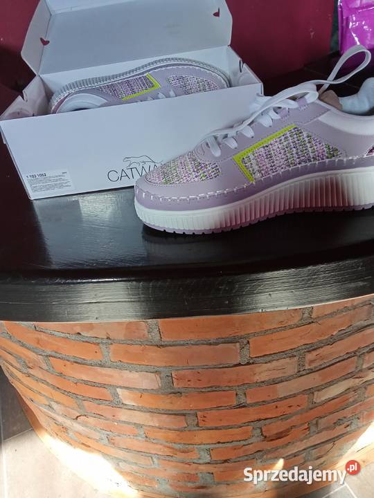 Sprzedam nowe damskie buty adidasy 40cm Rzeszów sprzedam