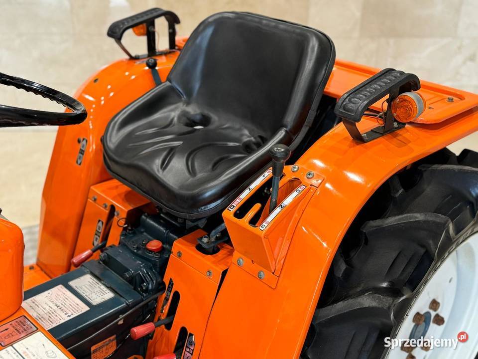 KUBOTA B1702 Super stan Oryginał traktorek