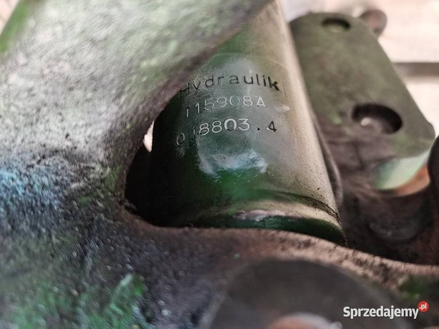 Wspornik osi L116018 John Deere 6810 Wilkowo