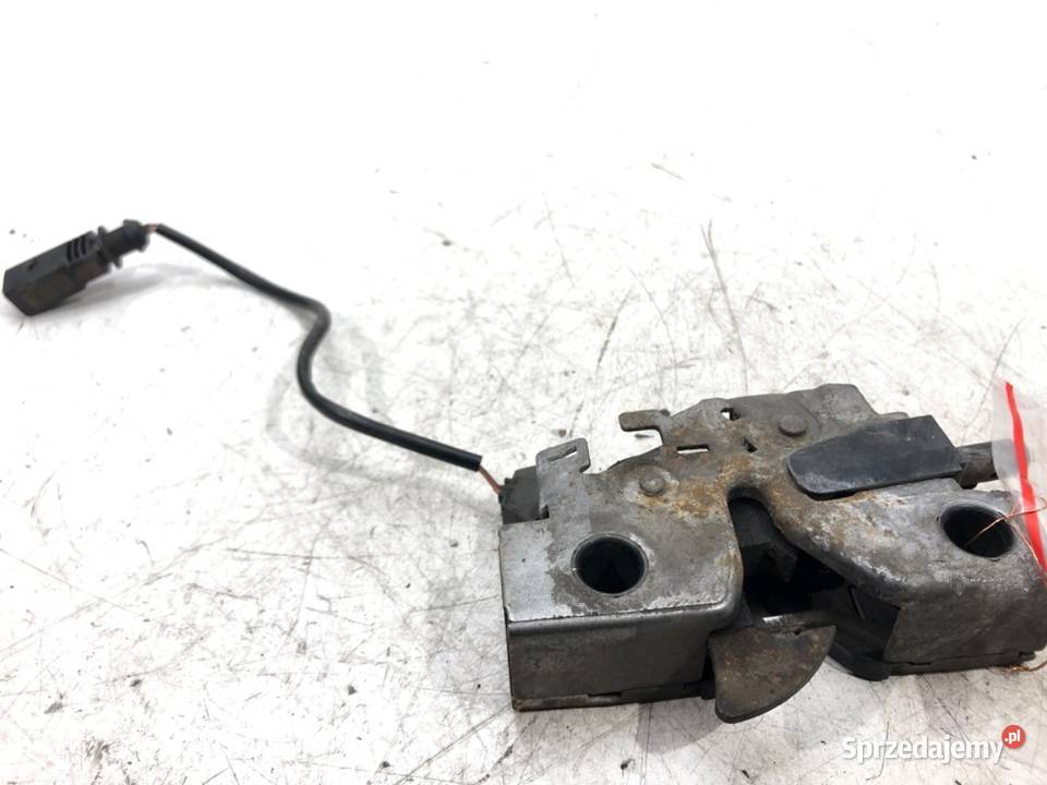 ZAMEK MASKI PRZÓD SKODA RAPID Kombi