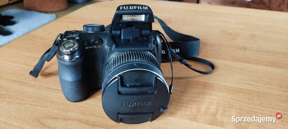 Aparat cyfrowy Fujifilm 30x zum