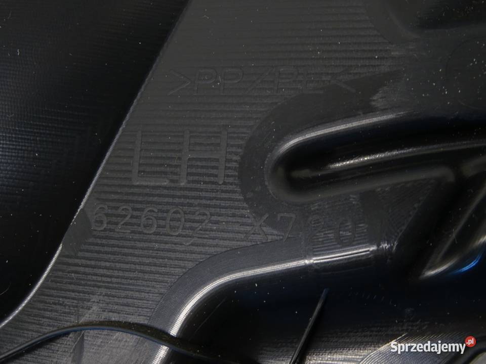 BOCZEK TYŁ PRAWY TAPICERKA LEXUS RC