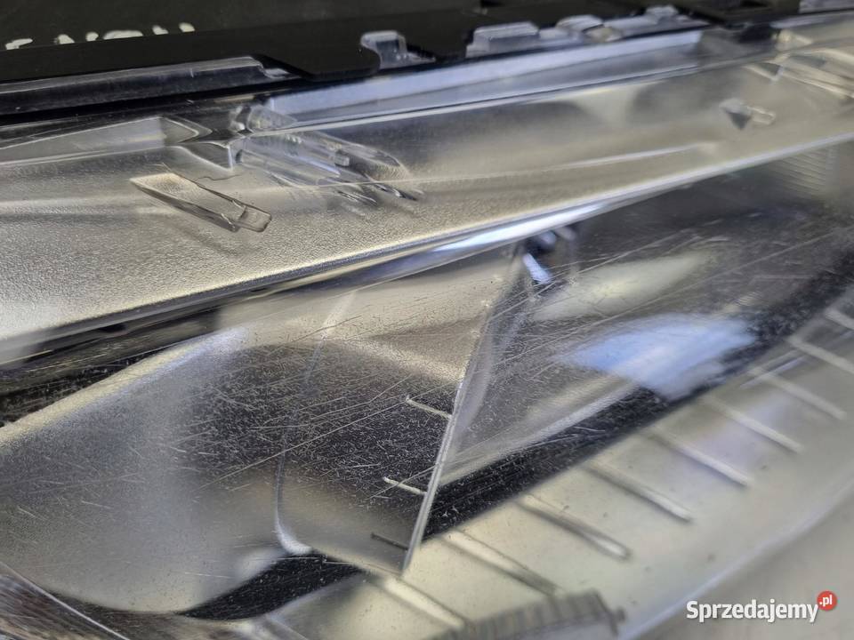 LAMPA Volvo V70 III S80 II PRZEDNIA PRAWA XENON Chełm