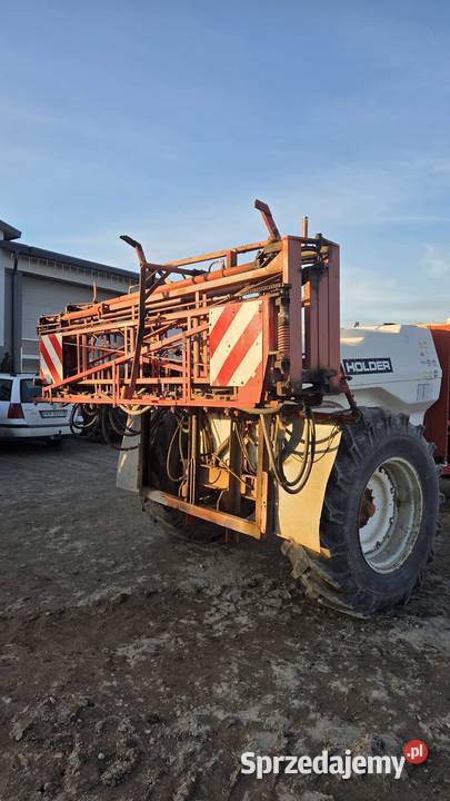 Opryskiwacz Holder 21 m 2700 litrów skrętny Baszków