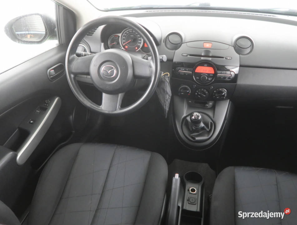 Mazda 2 13 i Samochody osobowe Bielany Wrocławskie sprzedam