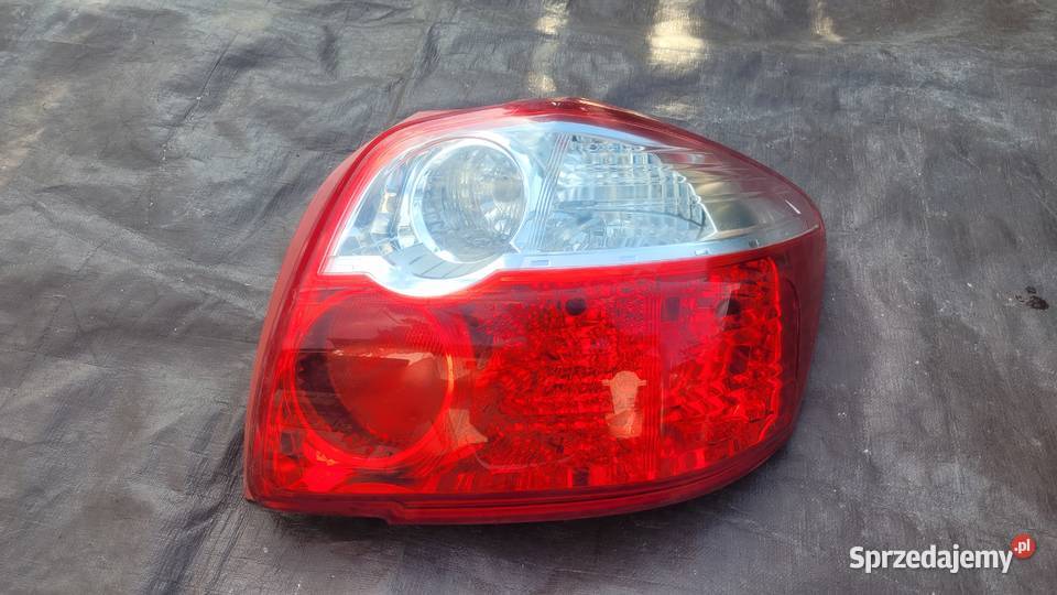 TOYOTA AURIS E15 LIFT 10 LAMPA TYLNA PRAWA Ruda Śląska