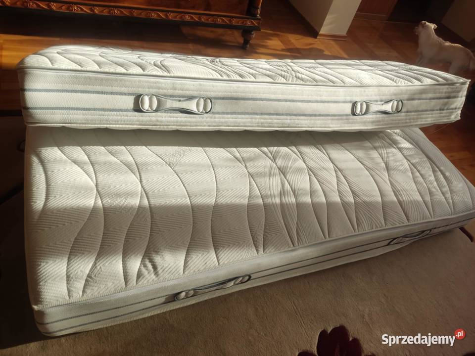 sprzedam wygodne materace komplet 90200