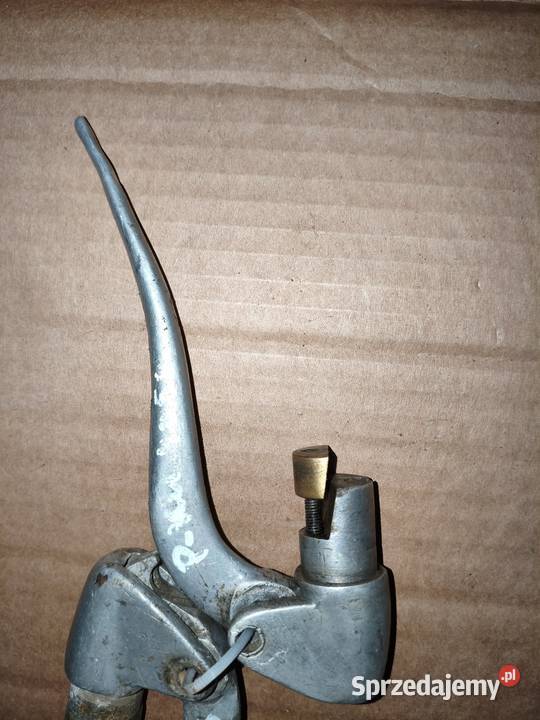 Odwrotne klamki sprzęgła i hamulca ręcznego K750