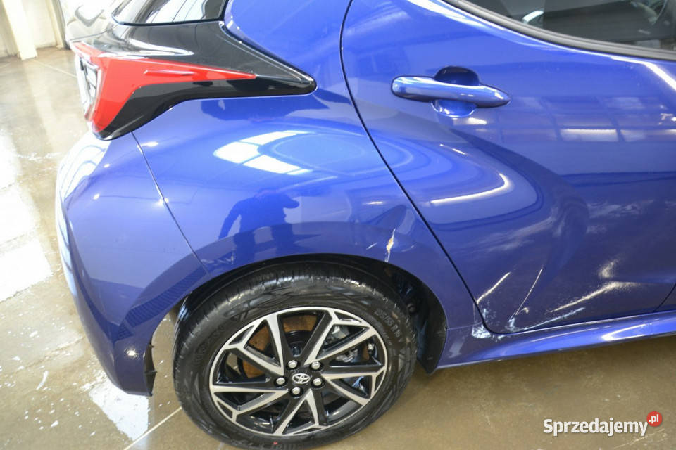 Toyota Yaris 15 benzyna 115 hybryda full led Kęty