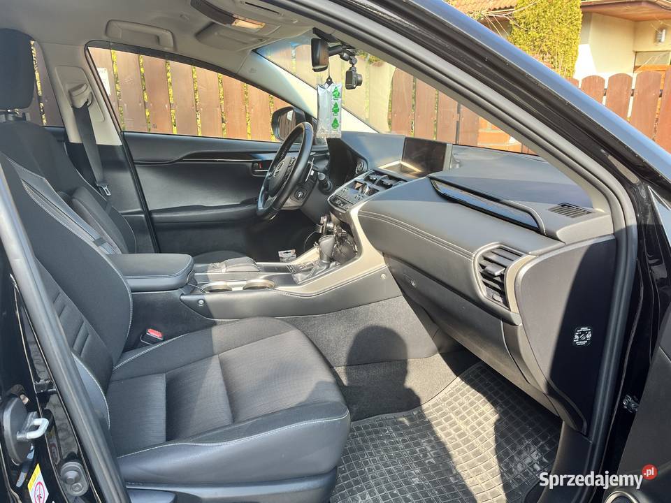 Sprzedam Lexus NX I 25 NX300Hybryda salon Rok produkcji 2018 Zielonki