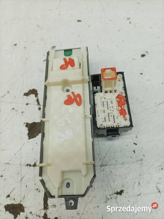 PRZEŁĄCZNIK SZYB PRZÓD LEWY PRAWY E16 E18 515220 świętokrzyskie