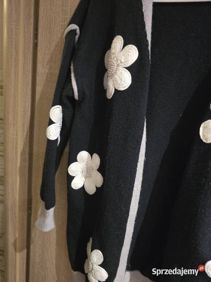 Nowy sweter wysadzany kamieniami śląskie Bytom