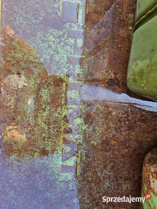 Kanistry paliwowego plus skrzynia Biała Piska sprzedam