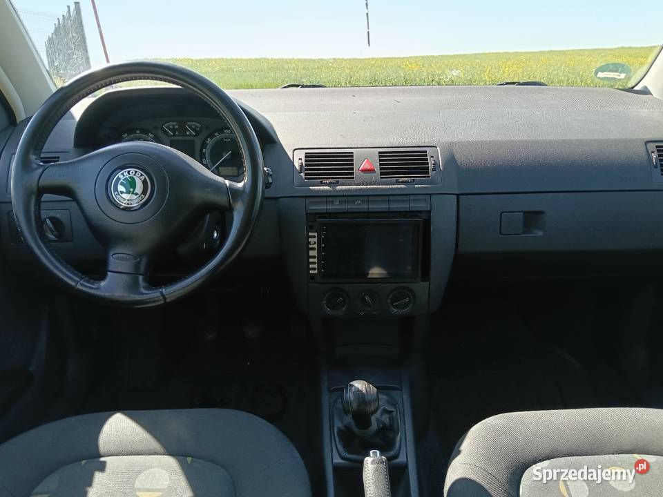 Skoda Fabia lift 14 benz klima hak alufelgi tour aluminiowe felgi Rakowiec