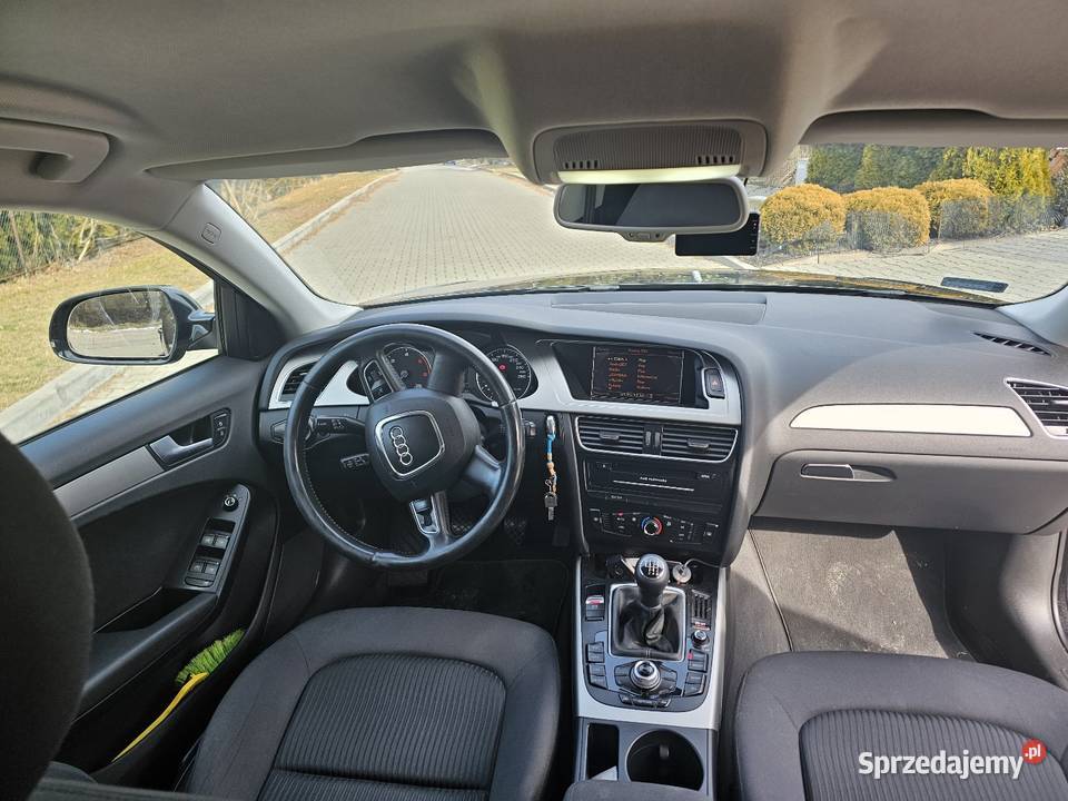 Audi a4 b8 2010r 204 000 120KM Zamość sprzedam