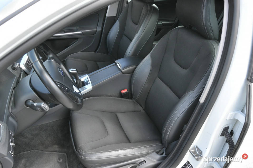 Volvo V60 20 5cylindrów Pełny serwis w ASO Rok produkcji 2016 V60