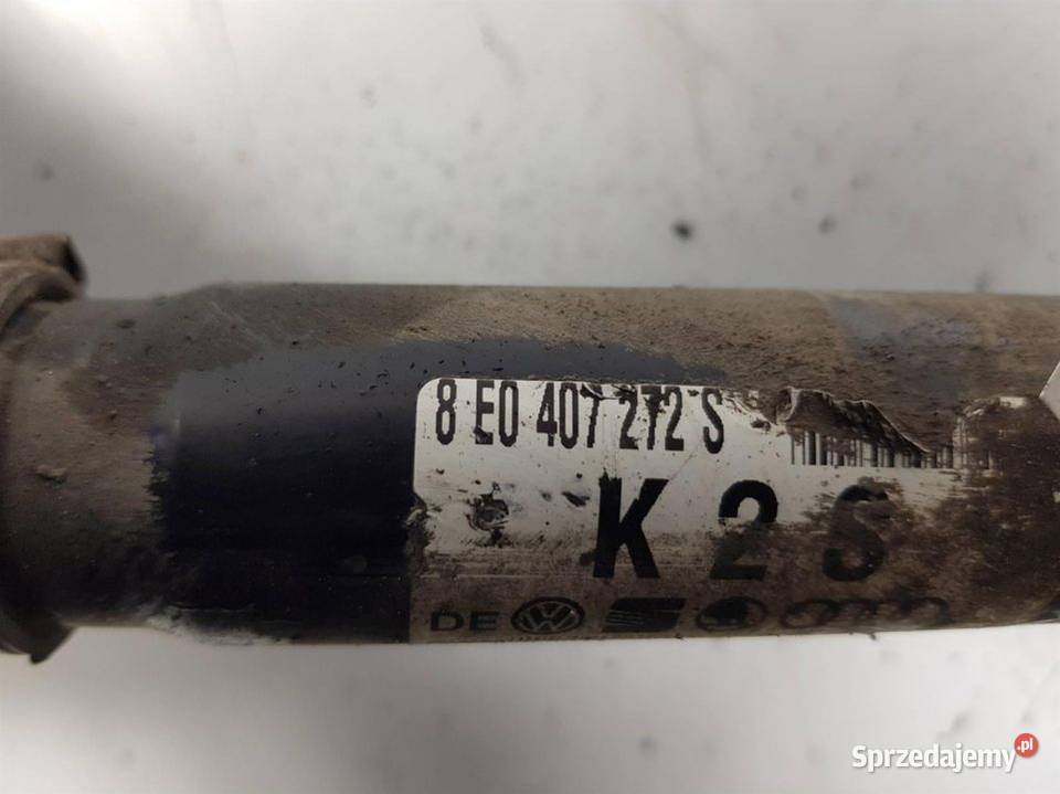 PÓŁOŚ PRAWA PRZÓD AUDI A4 B6 8E0407272S