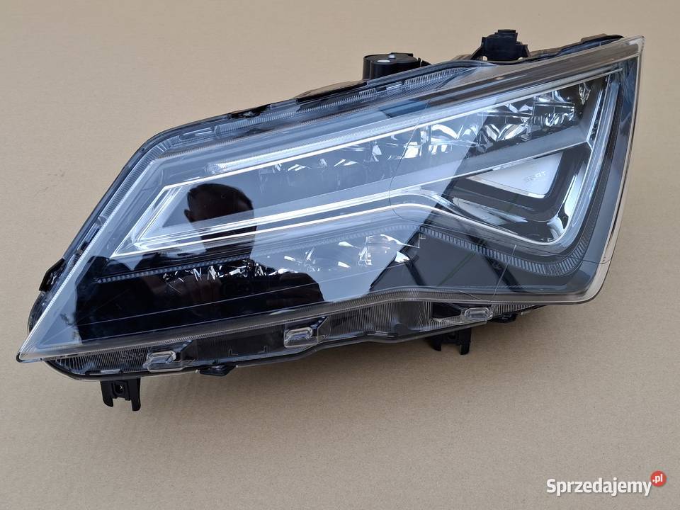 SEAT ATECA REFLEKTOR LEWY LAMPA LEWA FULL LED osobowe Lampy przednie Bieleń