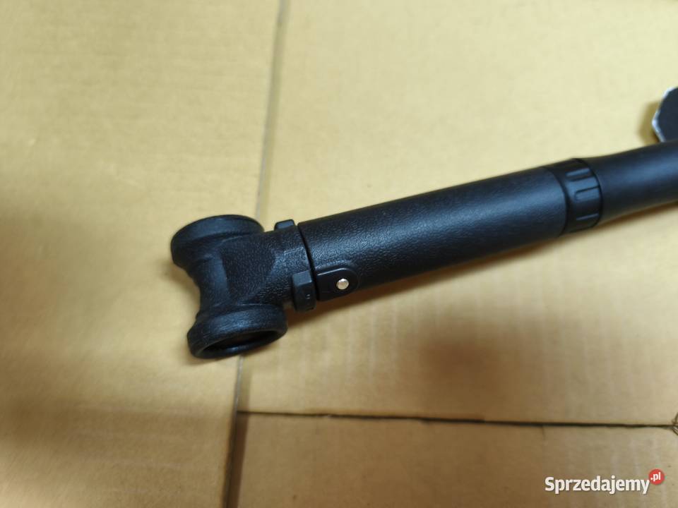 Pompka rowerowa 8 bar BETO na każdy zawór Dębica